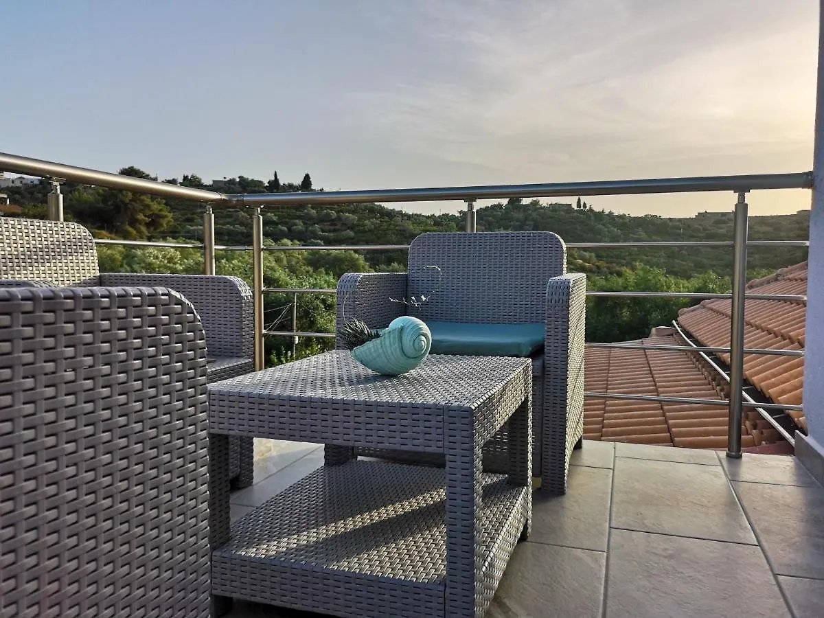 Milos Apartments Himare