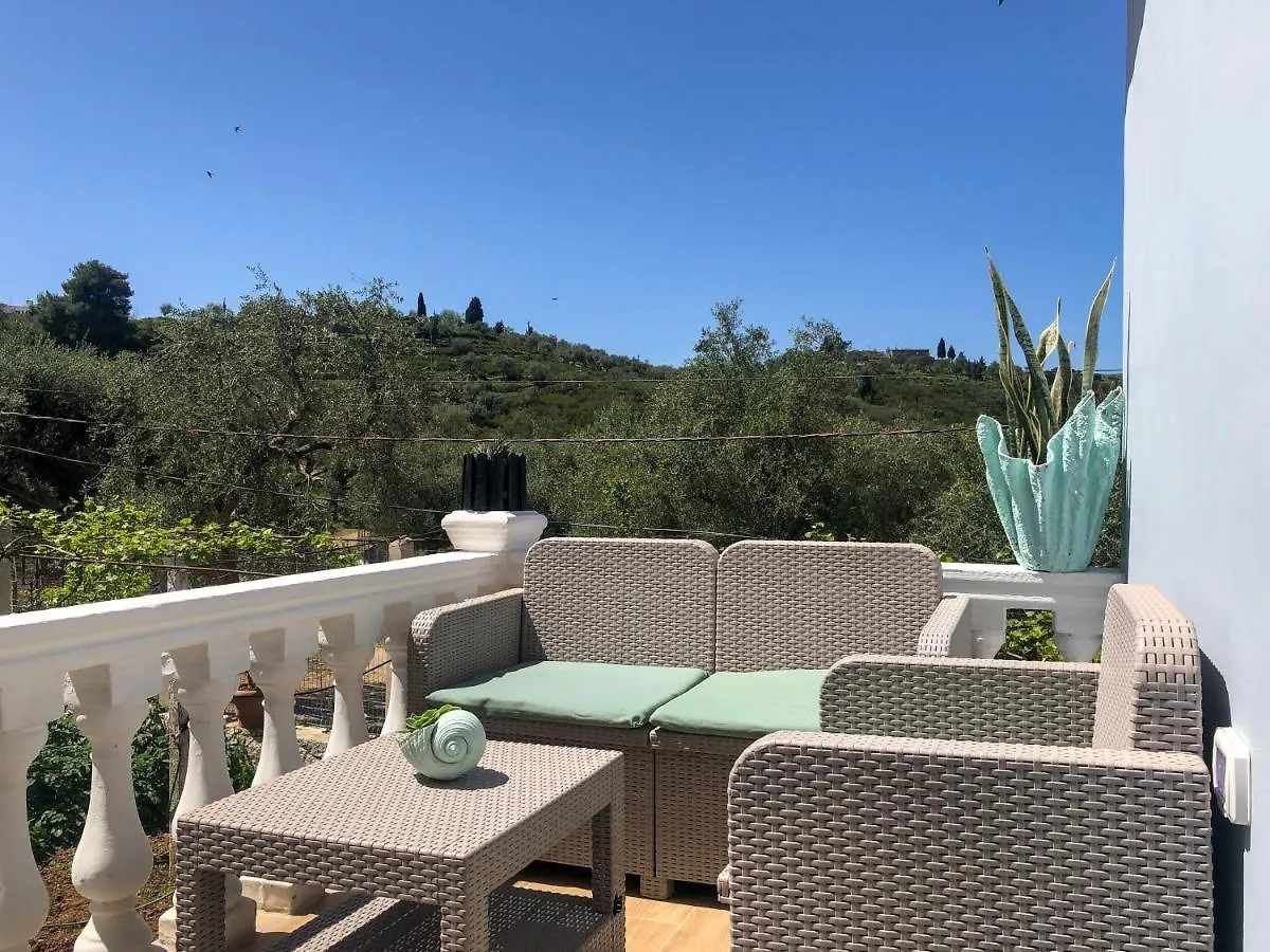 Milos Apartments Himare 0*,