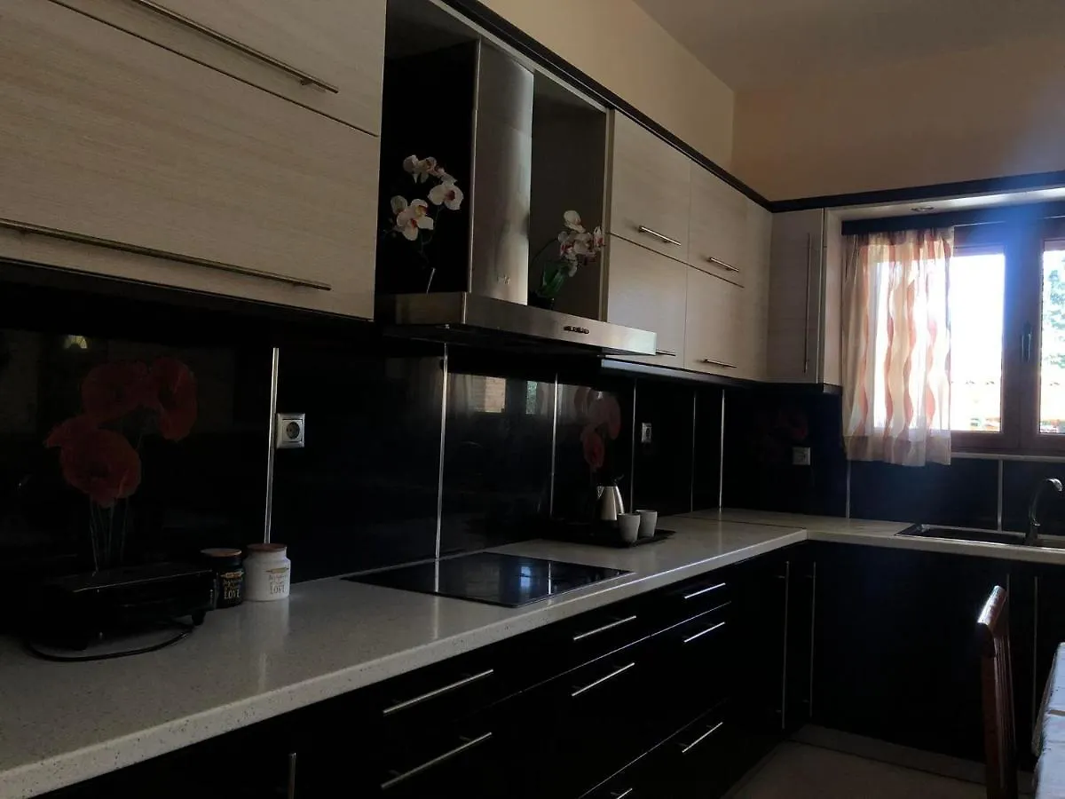 Milos Apartments Himare
