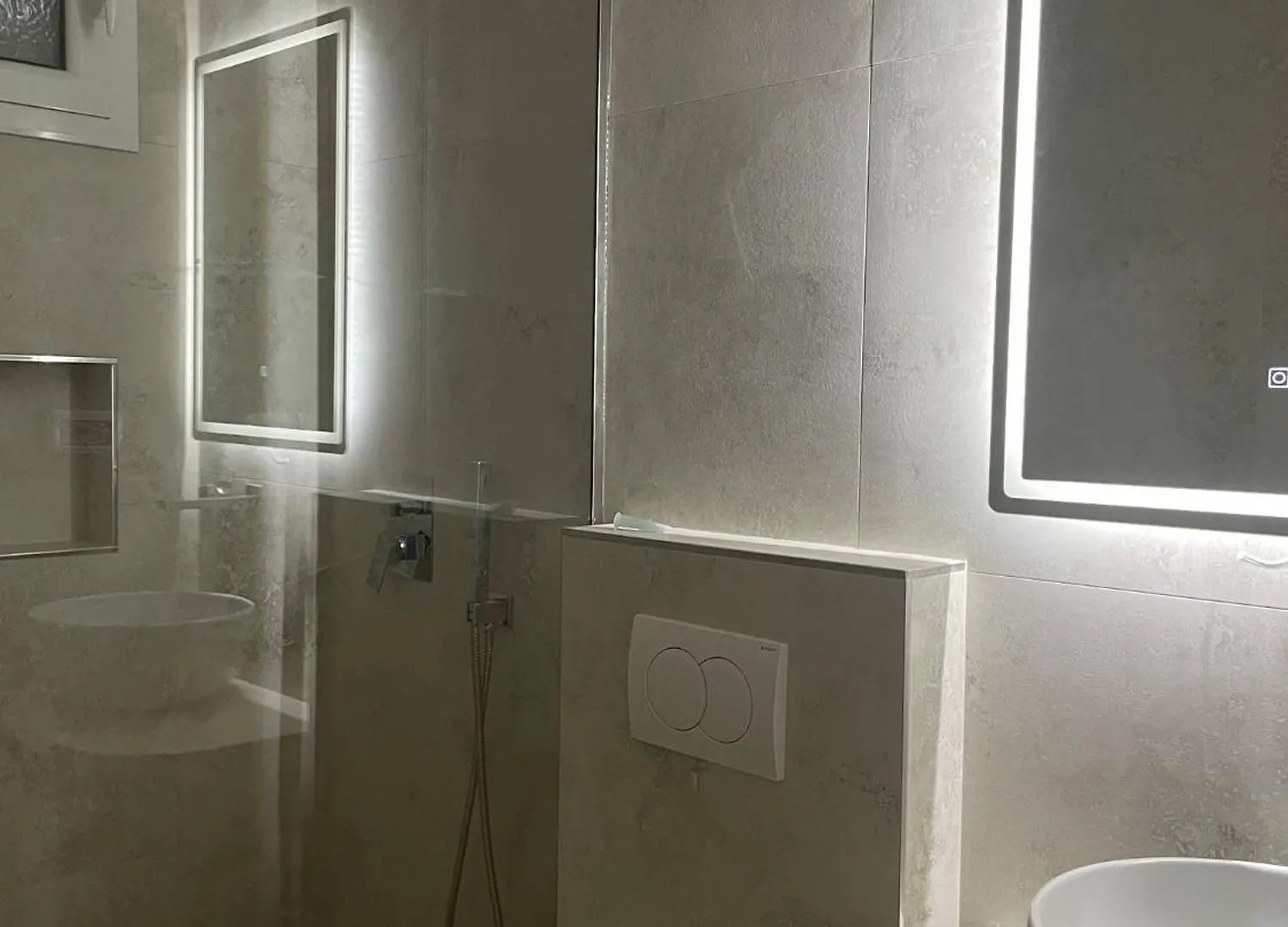 Milos Apartments Himare Albania