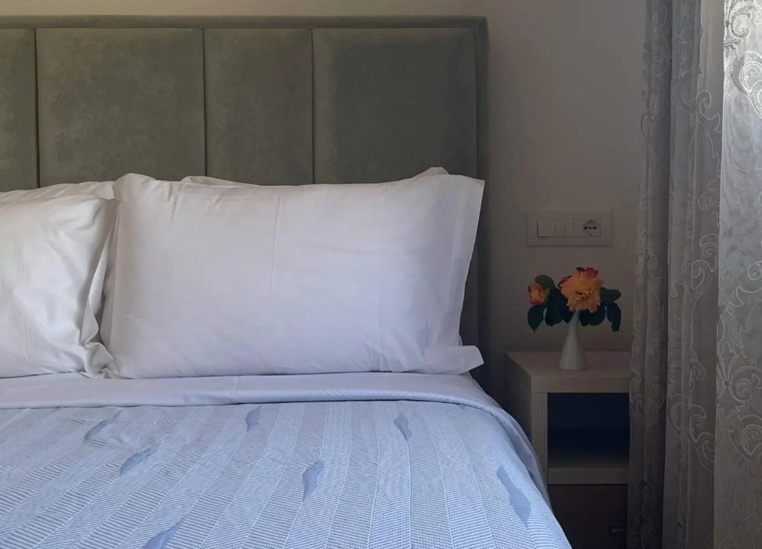 Milos Apartments Himare