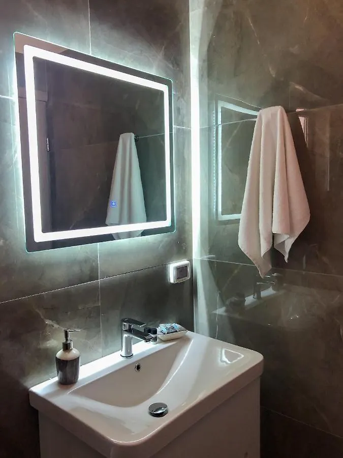 Milos Apartments Himare