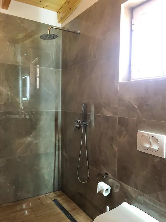 Milos Apartments Himare Albania