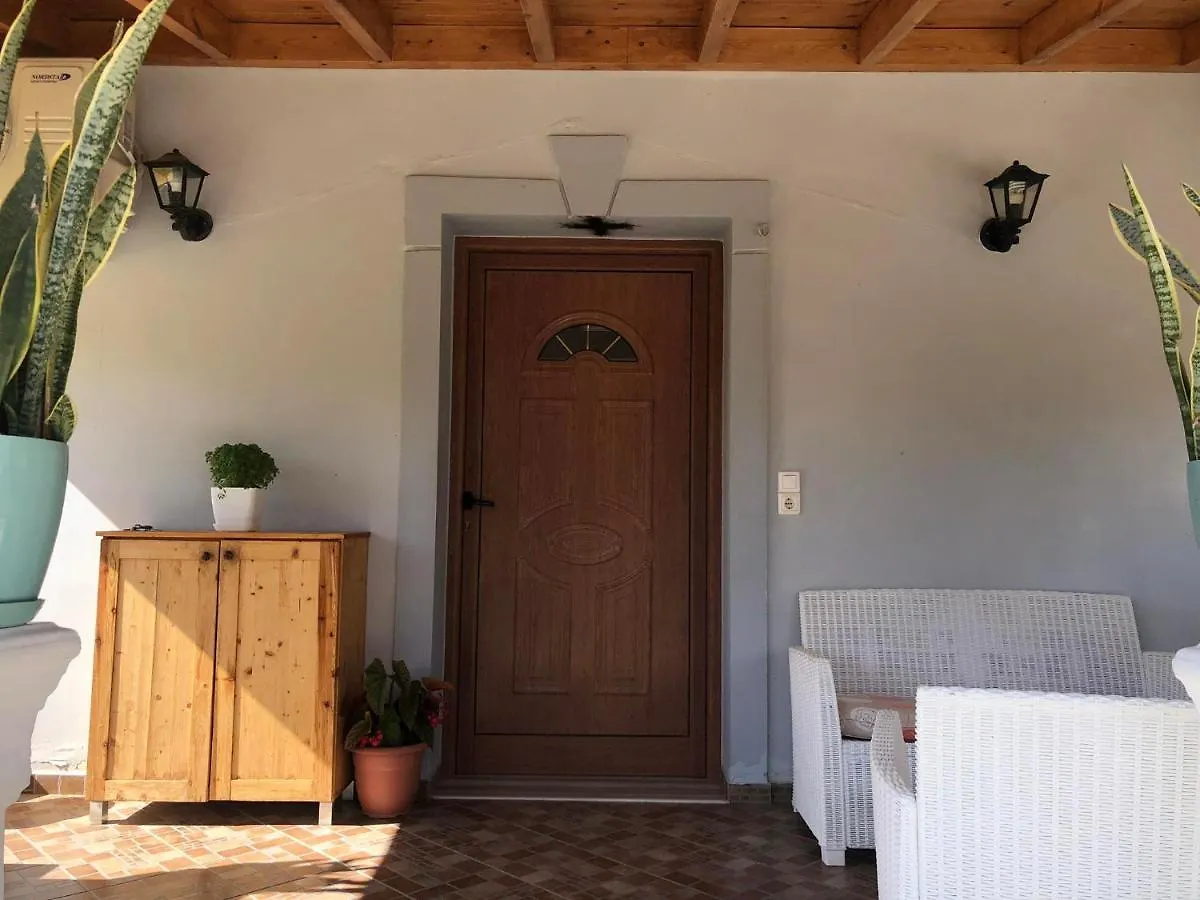 Milos Apartments Himare Albania