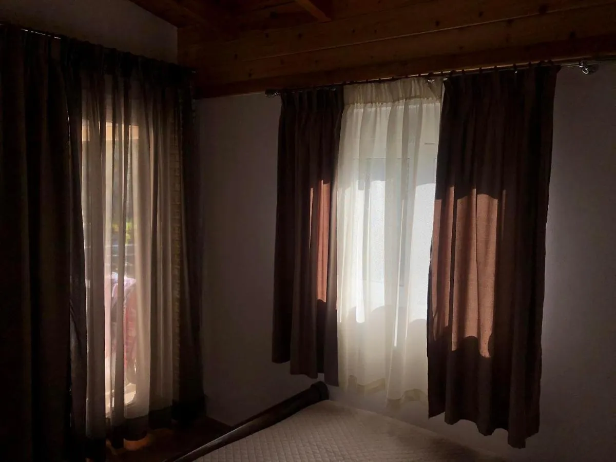 Milos Apartments Himare