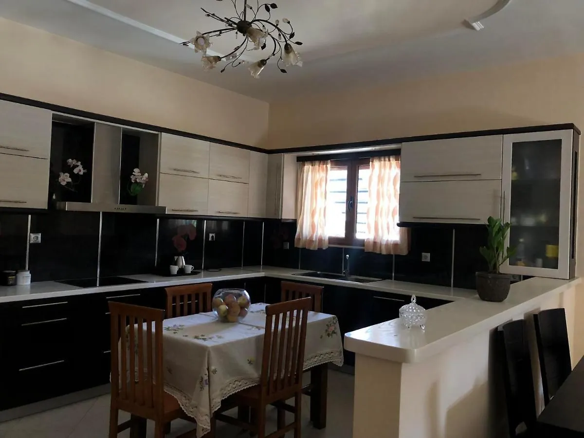 Milos Apartments Himare